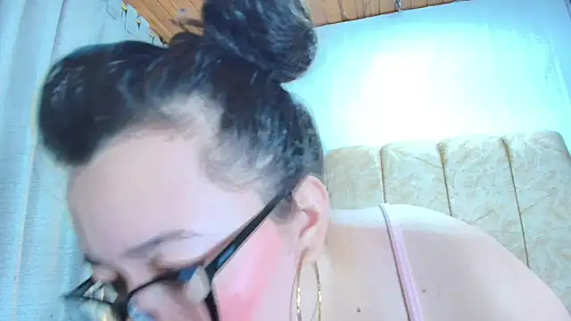 Snapshot of Zoe_Curvy chatting on November 7, 2025, 12:27 pm Zoe Curvy online show from November 7, 2025, 12:27 pm