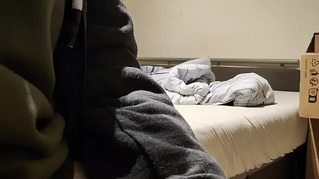 Snapshot of Alphapimmelchen chatting on November 13, 2025, 5:39 am Alphapimmelchen online show from November 13, 2025, 5:39 am