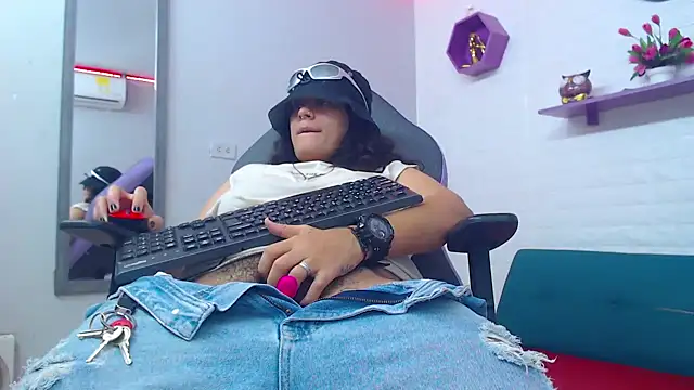 Snapshot of snowflake_xxx chatting on February 7, 2025, 1:15 am snowflake xxx online show from February 7, 2025, 1:15 am