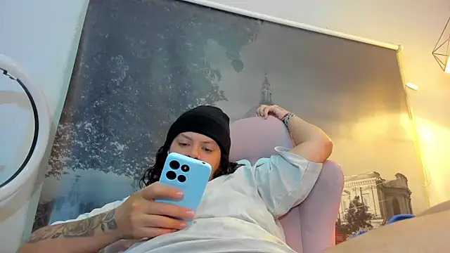 Snapshot of snowflake_xxx chatting on October 13, 2025, 3:45 pm snowflake xxx online show from October 13, 2025, 3:45 pm