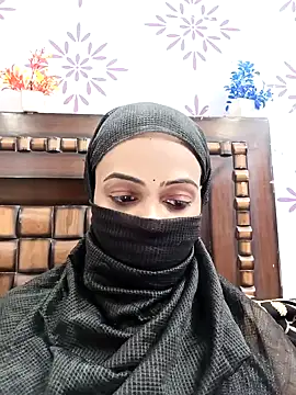 Snapshot of Yours-Bebo chatting on January 10, 2025, 3:16 pm Yours-Bebo online show from January 10, 2025, 3:16 pm