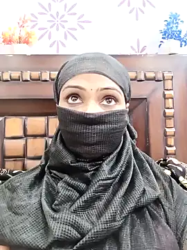 Snapshot of Yours-Bebo chatting on January 12, 2025, 3:46 pm Yours-Bebo online show from January 12, 2025, 3:46 pm