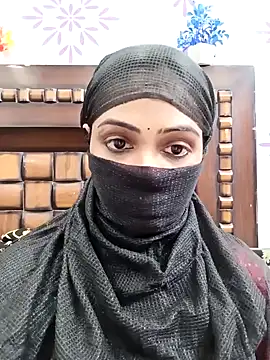 Snapshot of Yours-Bebo chatting on January 14, 2025, 7:48 am Yours-Bebo online show from January 14, 2025, 7:48 am