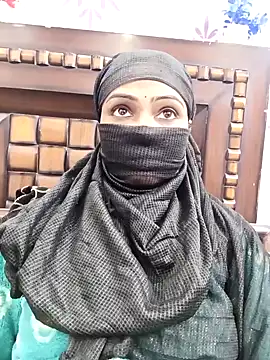 Snapshot of Yours-Bebo chatting on January 18, 2025, 5:04 pm Yours-Bebo online show from January 18, 2025, 5:04 pm