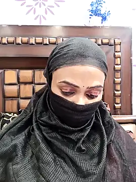 Snapshot of Yours-Bebo chatting on January 24, 2025, 6:14 pm Yours-Bebo online show from January 24, 2025, 6:14 pm