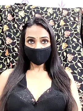 Snapshot of Yours-Bebo chatting on March 5, 2025, 8:21 am Yours-Bebo online show from March 5, 2025, 8:21 am