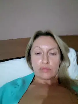 Snapshot of Miss____Mia_ chatting on September 24, 2025, 4:10 pm Miss Mia online show from September 24, 2025, 4:10 pm