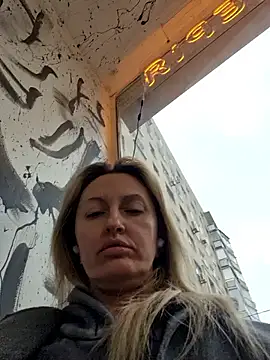 Snapshot of Miss____Mia_ chatting on October 15, 2025, 12:05 pm Miss Mia online show from October 15, 2025, 12:05 pm