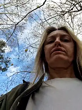 Snapshot of Miss____Mia_ chatting on November 22, 2025, 8:46 am Miss Mia online show from November 22, 2025, 8:46 am