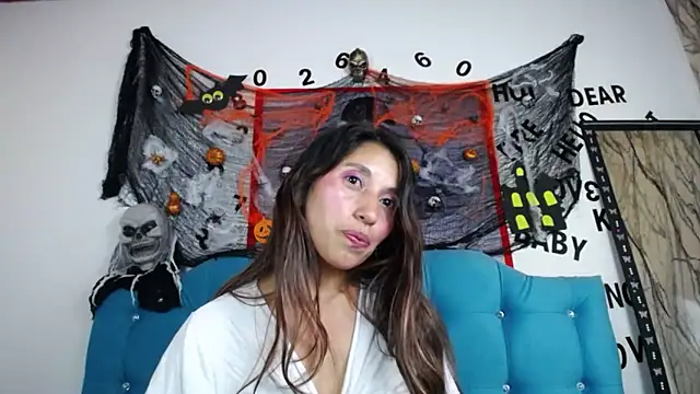 Snapshot of sweet_skylove_ chatting on October 11, 2025, 4:27 pm sweet skylove online show from October 11, 2025, 4:27 pm