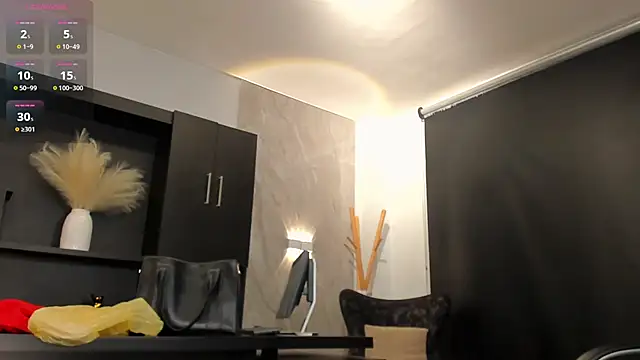 CorinneRusso online show from January 25, 2025, 10:08 am