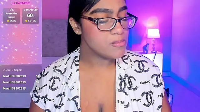 Snapshot of BlakmillerrGilson chatting on October 17, 2025, 8:00 pm BlakmillerrGilson online show from October 17, 2025, 8:00 pm