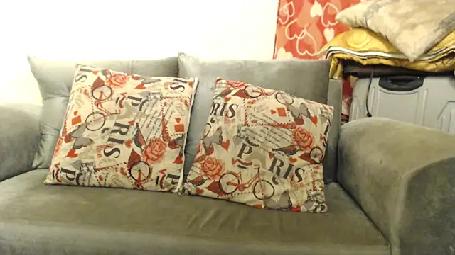 Snapshot of Amazing12inch chatting on December 26, 2024, 7:24 am Amazing12inch online show from December 26, 2024, 7:24 am