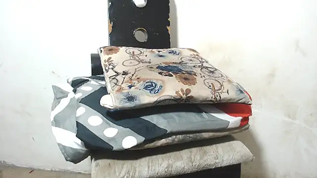 Snapshot of Amazing12inch chatting on January 13, 2025, 11:06 pm Amazing12inch online show from January 13, 2025, 11:06 pm