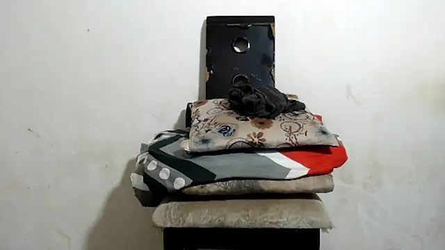 Snapshot of Amazing12inch chatting on January 15, 2025, 8:20 am Amazing12inch online show from January 15, 2025, 8:20 am