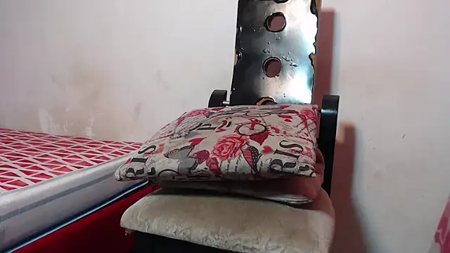 Snapshot of Amazing12inch chatting on February 25, 2025, 9:57 pm Amazing12inch online show from February 25, 2025, 9:57 pm