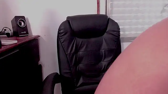 Snapshot of Sofii_floyd_ chatting on October 15, 2025, 2:06 pm Sofii floyd online show from October 15, 2025, 2:06 pm