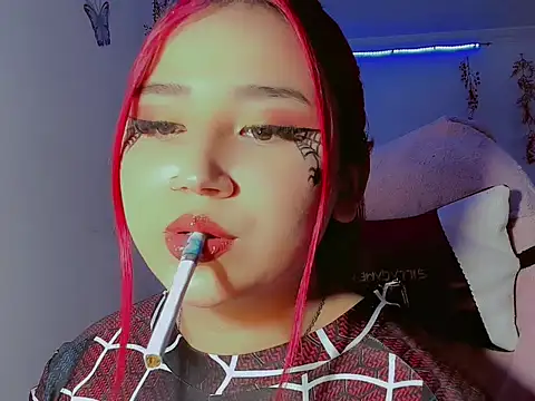 madisonx17 online show from October 31, 2025, 10:55 pm