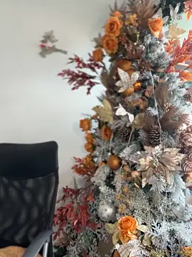 ValerieHilton online show from December 14, 2024, 8:29 pm