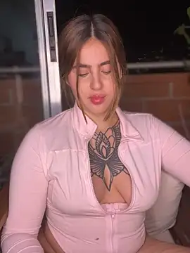 ValerieHilton online show from January 23, 2025, 1:19 am