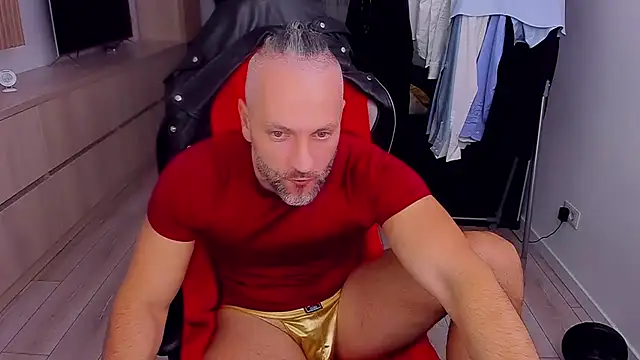 MarisMuscle online show from October 28, 2025, 7:34 am