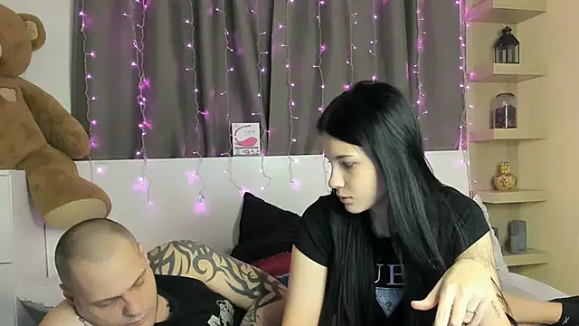 Snapshot of xDeepInLovexx chatting on January 15, 2025, 7:34 pm xDeepInLovexx online show from January 15, 2025, 7:34 pm