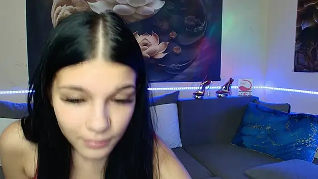 Snapshot of xDeepInLovexx chatting on October 12, 2025, 6:18 pm xDeepInLovexx online show from October 12, 2025, 6:18 pm