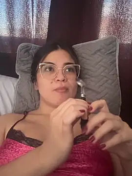 Snapshot of CamilaSofiia chatting on October 1, 2025, 5:08 pm CamilaSofiia online show from October 1, 2025, 5:08 pm