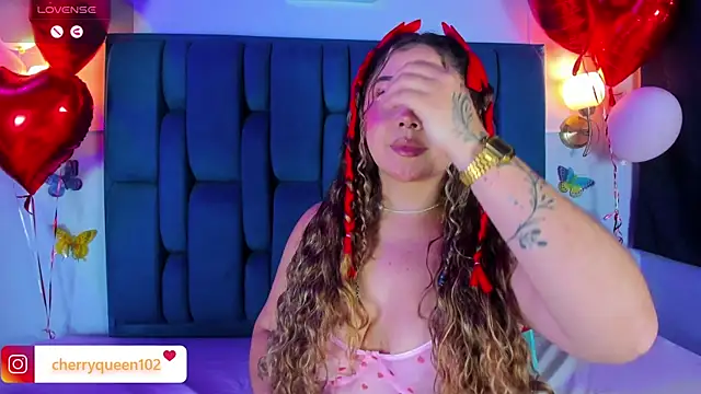 Cherryyquen online show from February 14, 2025, 8:15 pm