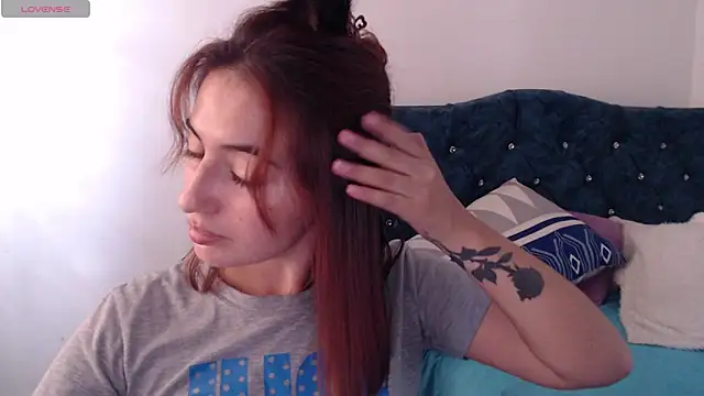 Kate lorens9 online show from January 17, 2025, 4:04 pm