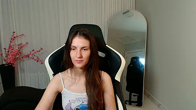 upssnowy online show from November 1, 2025, 9:17 pm