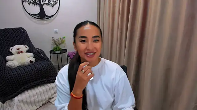Snapshot of worldofkim chatting on October 9, 2025, 10:46 am worldofkim online show from October 9, 2025, 10:46 am