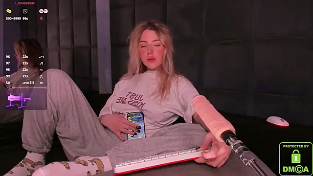 Snapshot of NateHalll chatting on March 19, 2025, 8:34 am NateHalll online show from March 19, 2025, 8:34 am