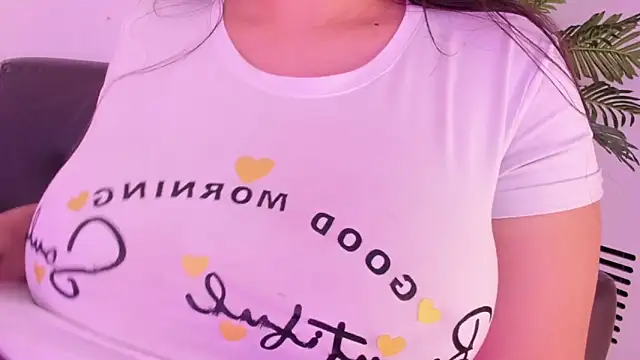 Snapshot of Miia_Thompsonn chatting on January 11, 2025, 3:02 am Miia Thompsonn online show from January 11, 2025, 3:02 am