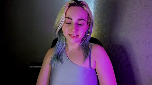 Snapshot of coraline_meow chatting on December 19, 2024, 6:56 pm coraline meow online show from December 19, 2024, 6:56 pm