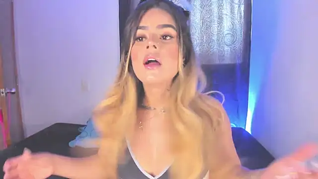 AmyStevenss online show from September 12, 2025, 9:59 pm