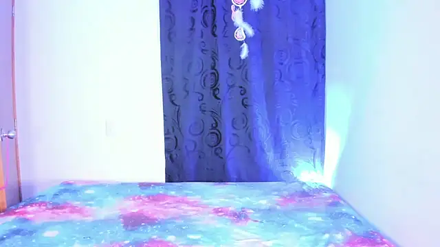 AmyStevenss online show from September 18, 2025, 11:18 pm