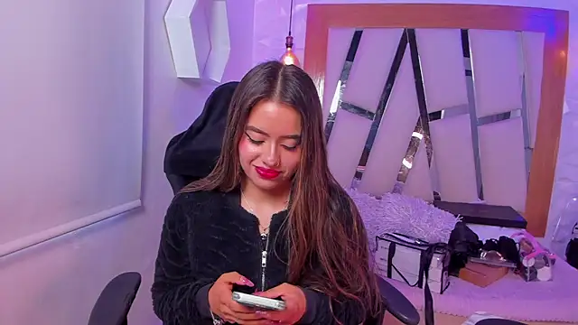 ary cooper  online show from October 7, 2025, 12:13 pm