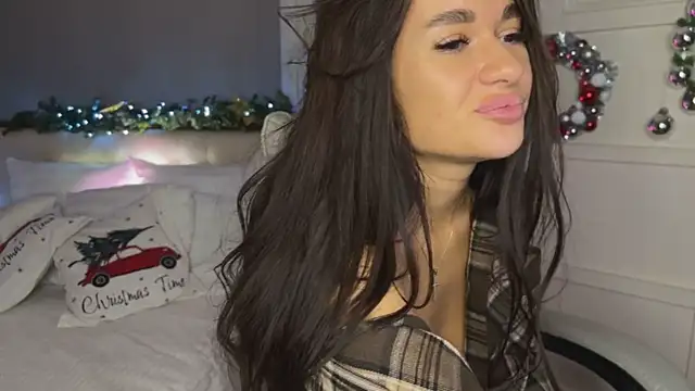 UrLillShy online show from January 10, 2025, 7:25 am