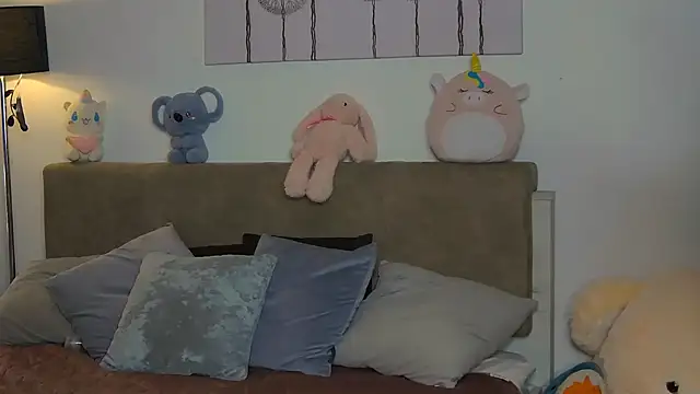 Snapshot of CassKiera chatting on November 17, 2025, 5:57 am CassKiera online show from November 17, 2025, 5:57 am