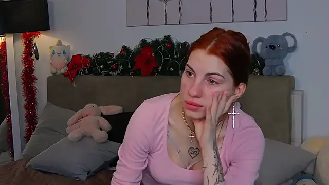 Snapshot of CassKiera chatting on December 14, 2025, 5:46 am CassKiera online show from December 14, 2025, 5:46 am