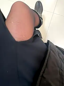 eveangelll online show from November 17, 2025, 7:58 am