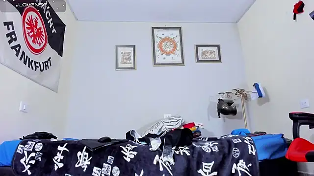 AlejoKhalifa  online show from October 26, 2025, 12:22 pm