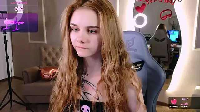 Britney Lynch online show from February 16, 2025, 8:33 pm