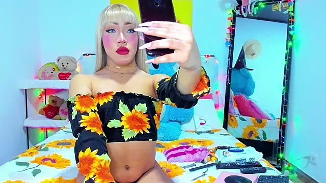 Candy Candy   online show from October 21, 2025, 10:43 pm