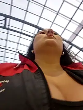 Celeem  online show from December 14, 2025, 10:25 pm