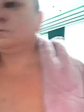 jusichka online show from October 6, 2025, 7:39 am