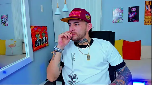 Snapshot of Drako_Lamar chatting on January 14, 2025, 4:29 pm Drako Lamar online show from January 14, 2025, 4:29 pm