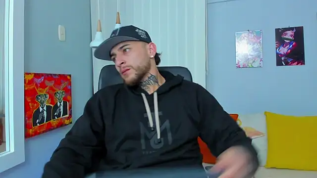 Snapshot of Drako_Lamar chatting on January 21, 2025, 12:29 pm Drako Lamar online show from January 21, 2025, 12:29 pm