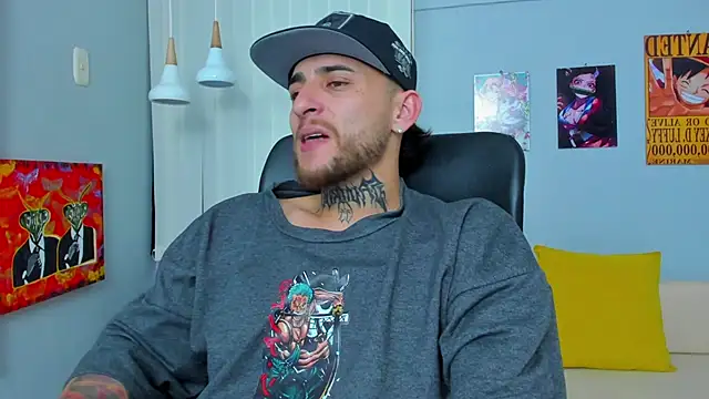 Snapshot of Drako_Lamar chatting on January 21, 2025, 4:05 pm Drako Lamar online show from January 21, 2025, 4:05 pm